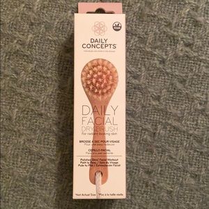 Daily Facial Dry Brush